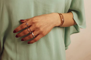 Elmas Mücevherler ve Moda Mücevherleri