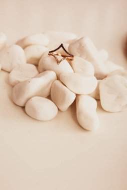 Elmas Mücevherler ve Moda Mücevherleri