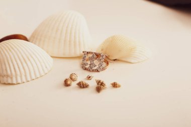 Elmas Mücevherler ve Moda Mücevherleri