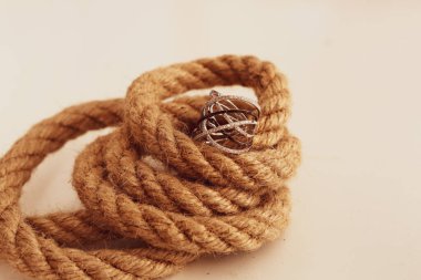 Elmas Mücevherler ve Moda Mücevherleri