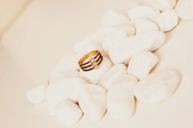 Elmas Mücevherler ve Moda Mücevherleri