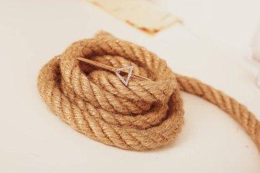 Elmas Mücevherler ve Moda Mücevherleri