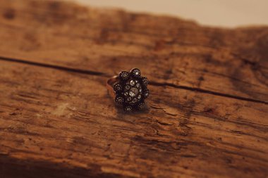 Elmas Mücevherler ve Moda Mücevherleri