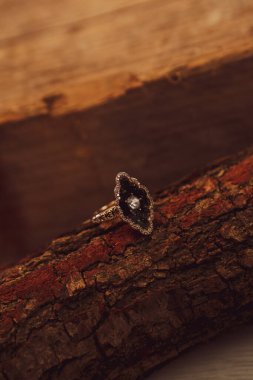 Elmas Mücevherler ve Moda Mücevherleri