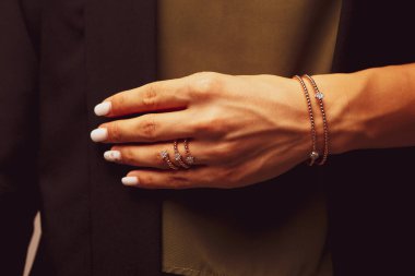 Elmas Mücevherler ve Moda Mücevherleri