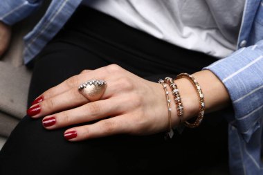 Elmas Mücevherler ve Moda Mücevherleri