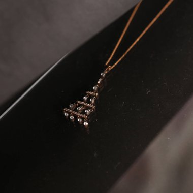 Elmas Mücevherler ve Moda Mücevherleri