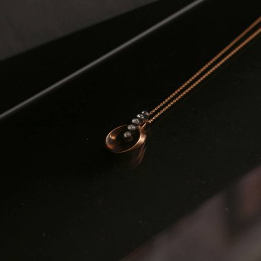 Elmas Mücevherler ve Moda Mücevherleri