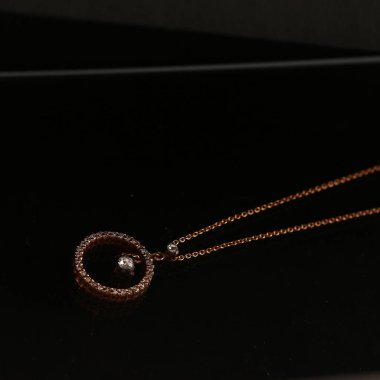 Elmas Mücevherler ve Moda Mücevherleri