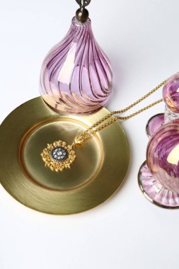 Elmas Mücevherler ve Moda Mücevherleri