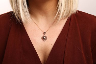 Elmas Mücevherler ve Moda Mücevherleri