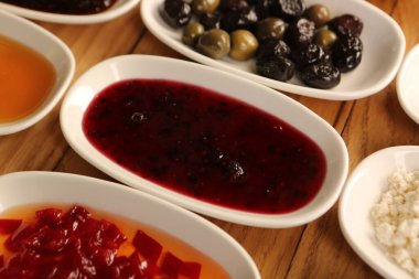 zengin ve leziz Türk Kahvaltı