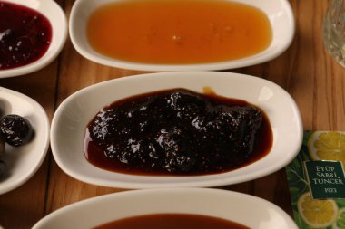 zengin ve leziz Türk Kahvaltı