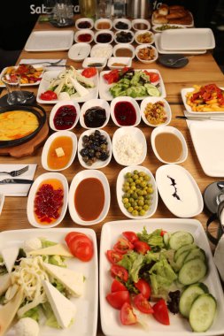 zengin ve leziz Türk Kahvaltı