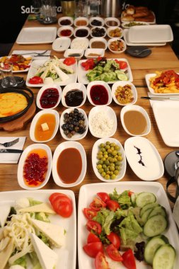 zengin ve leziz Türk Kahvaltı