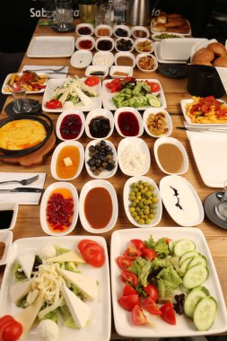 zengin ve leziz Türk Kahvaltı