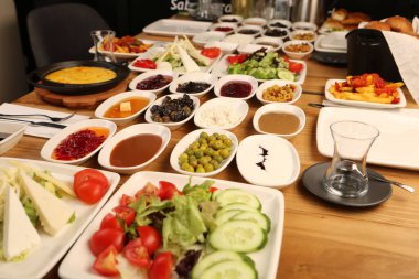 zengin ve leziz Türk Kahvaltı