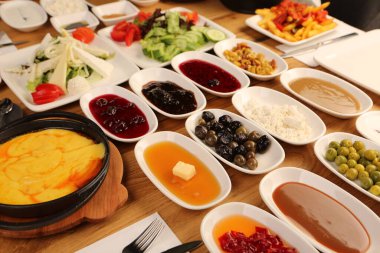 zengin ve leziz Türk Kahvaltı