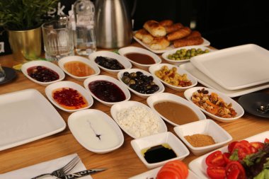 zengin ve leziz Türk Kahvaltı