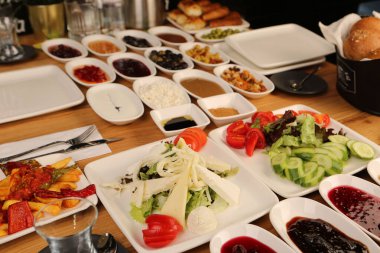 zengin ve leziz Türk Kahvaltı