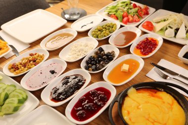 zengin ve leziz Türk Kahvaltı