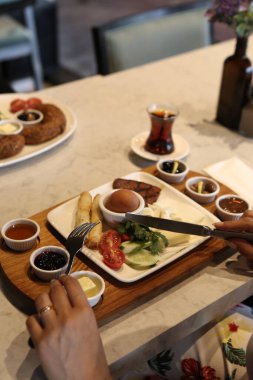 zengin ve leziz Türk Kahvaltı