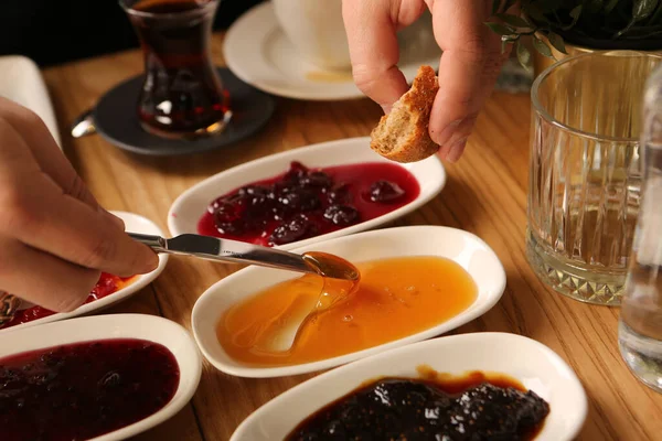 zengin ve leziz Türk Kahvaltı