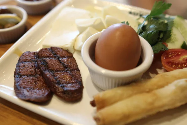 zengin ve leziz Türk Kahvaltı