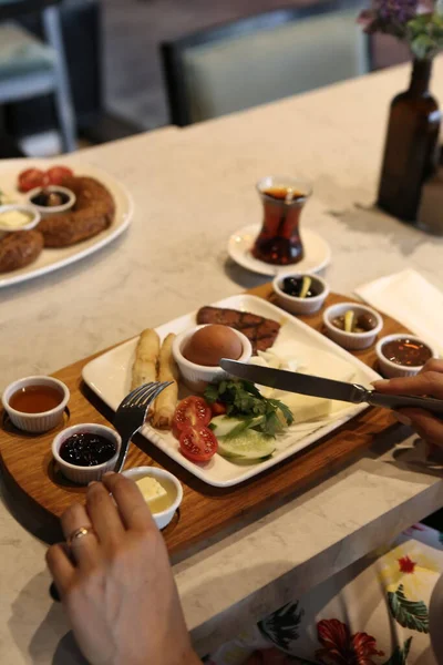 zengin ve leziz Türk Kahvaltı