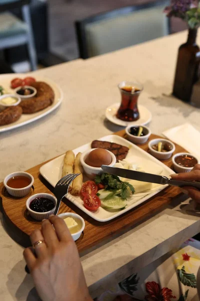 zengin ve leziz Türk Kahvaltı