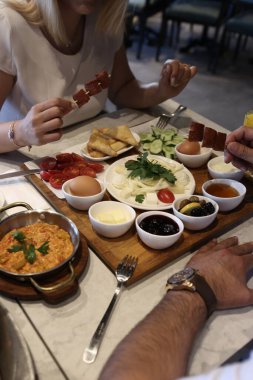 zengin ve leziz Türk Kahvaltı