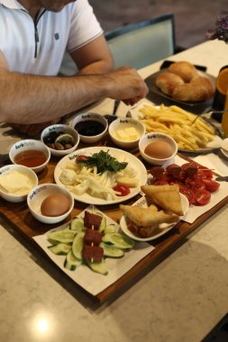 zengin ve leziz Türk Kahvaltı