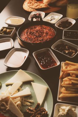 zengin ve leziz Türk Kahvaltı