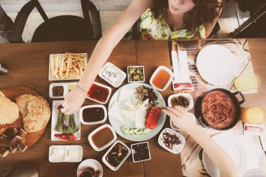 zengin ve leziz Türk Kahvaltı