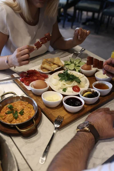 zengin ve leziz Türk Kahvaltı