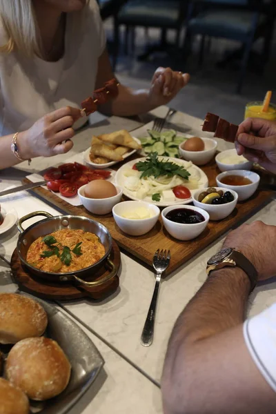 zengin ve leziz Türk Kahvaltı