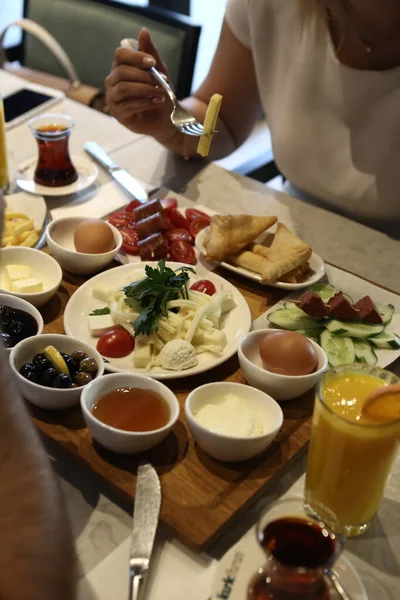 zengin ve leziz Türk Kahvaltı