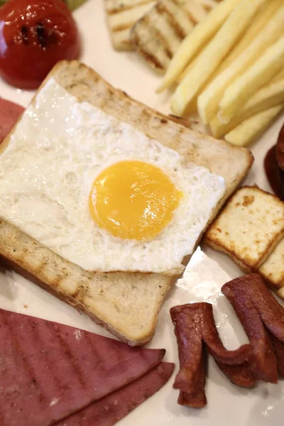 zengin ve leziz Türk Kahvaltı