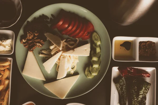 zengin ve leziz Türk Kahvaltı