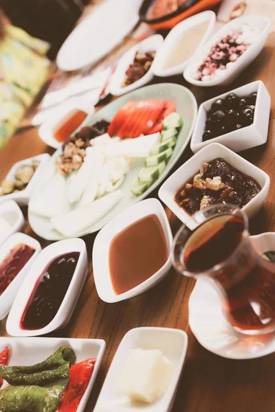 zengin ve leziz Türk Kahvaltı