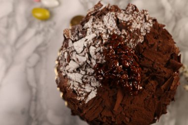 Masada lezzetli bir pasta var.