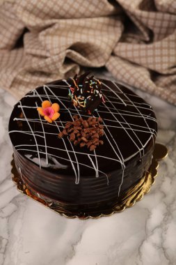 Masada lezzetli bir pasta var.