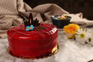 Masada lezzetli bir pasta var.