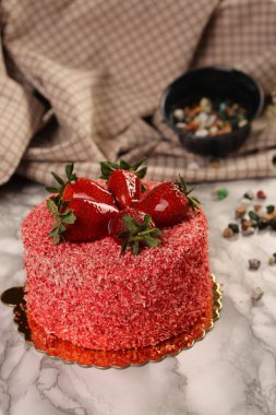 Masada lezzetli bir pasta var.