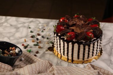 Masada lezzetli bir pasta var.