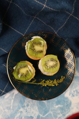 Masada lezzetli bir pasta var.