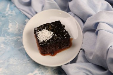 Masada lezzetli bir pasta var.