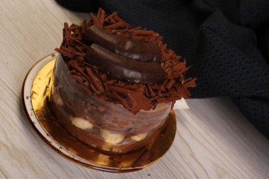 Masada lezzetli bir pasta var.