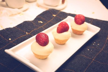 Masada lezzetli bir pasta var.