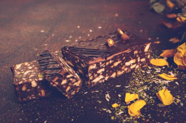 Masada lezzetli bir pasta var.